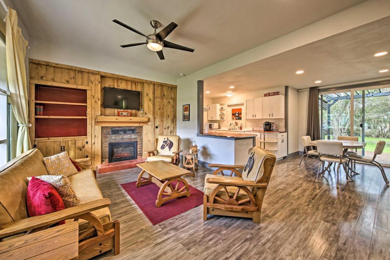 Remodeled Retro Home With Deck, Walk To Main Street! Blanco Luaran gambar