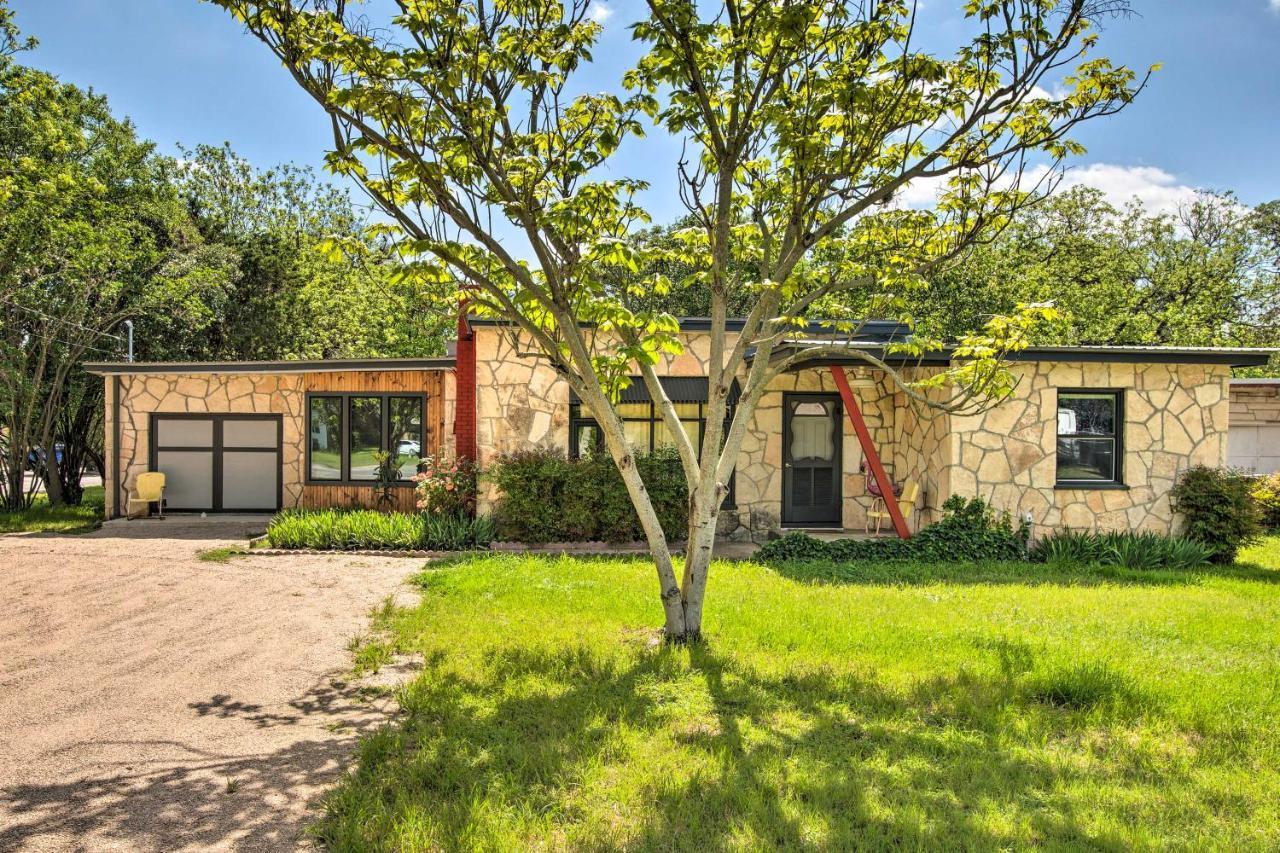 Remodeled Retro Home With Deck, Walk To Main Street! Blanco Luaran gambar
